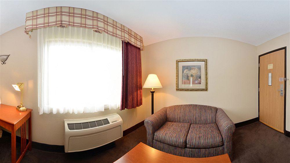 Best Western Plus University Park Inn & Suites Ames Dış mekan fotoğraf