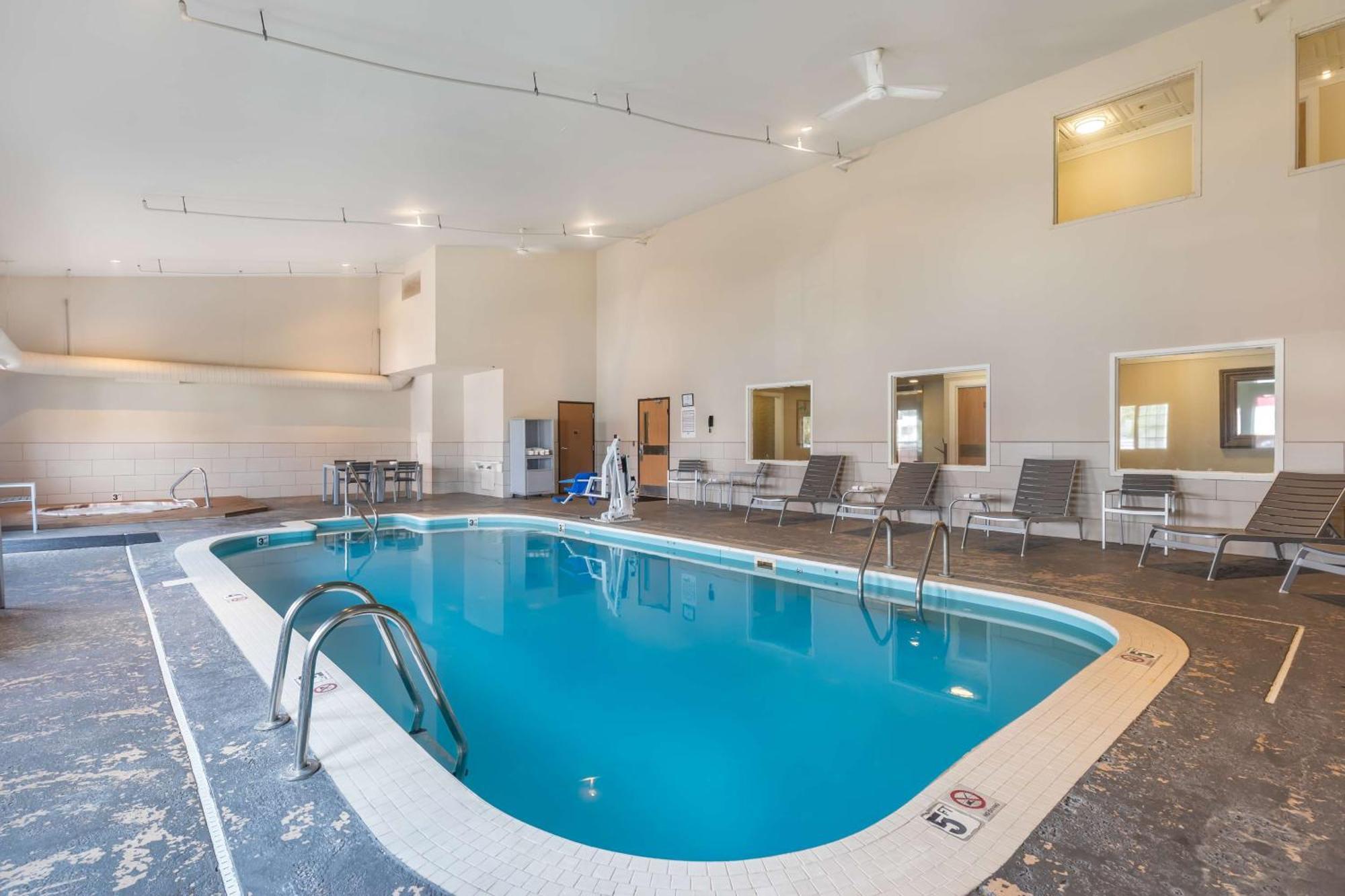 Best Western Plus University Park Inn & Suites Ames Dış mekan fotoğraf