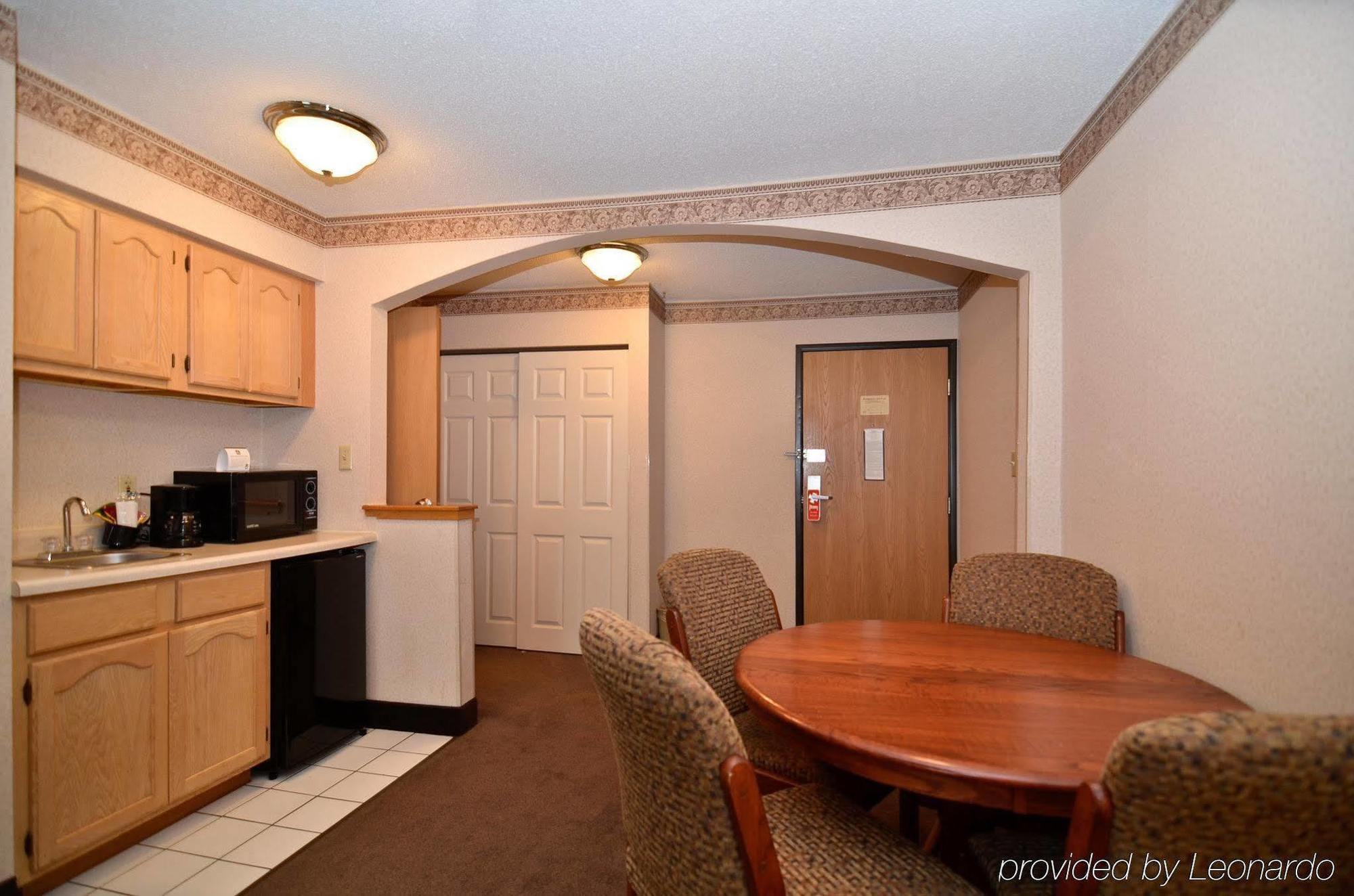 Best Western Plus University Park Inn & Suites Ames Dış mekan fotoğraf